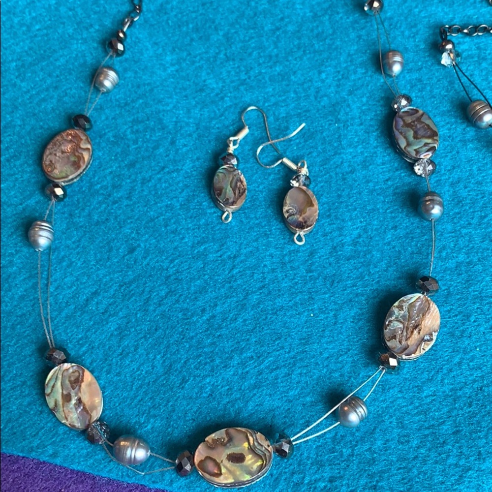 *Abalone and crystal necklace set